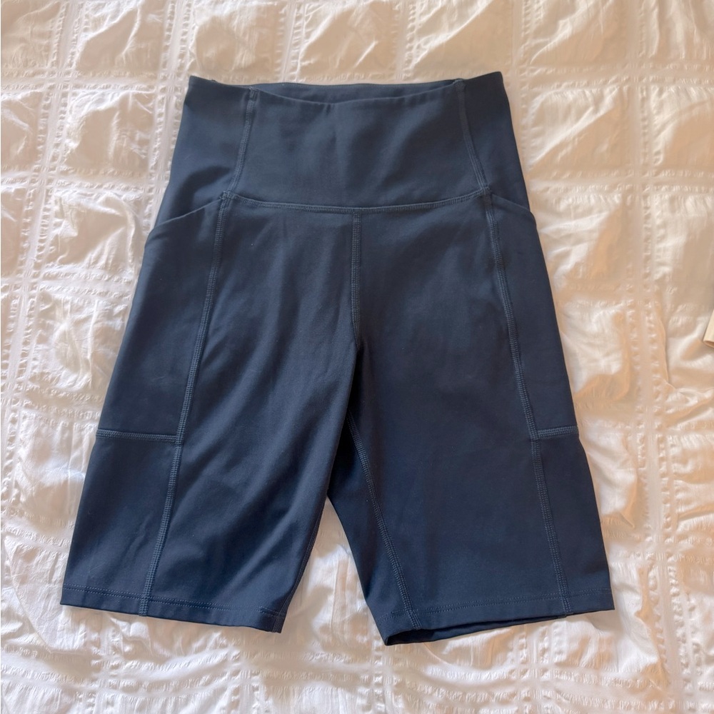 girlfriend collective navy blue bikers shorts size Small